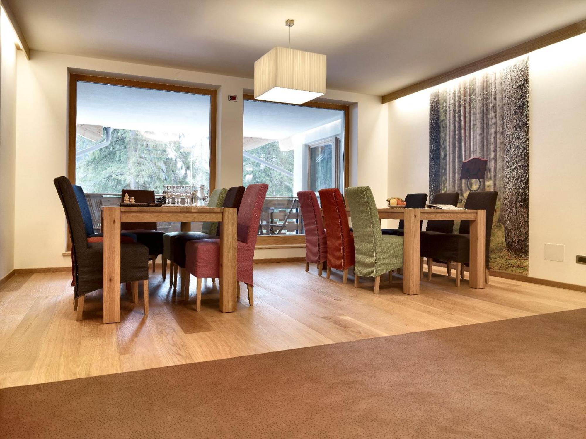 Color Home Suite Apartments Predazzo Extérieur photo