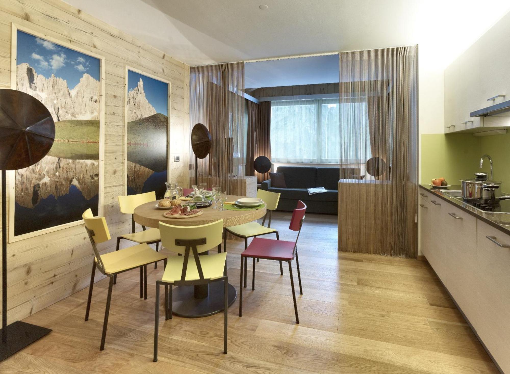 Color Home Suite Apartments Predazzo Extérieur photo