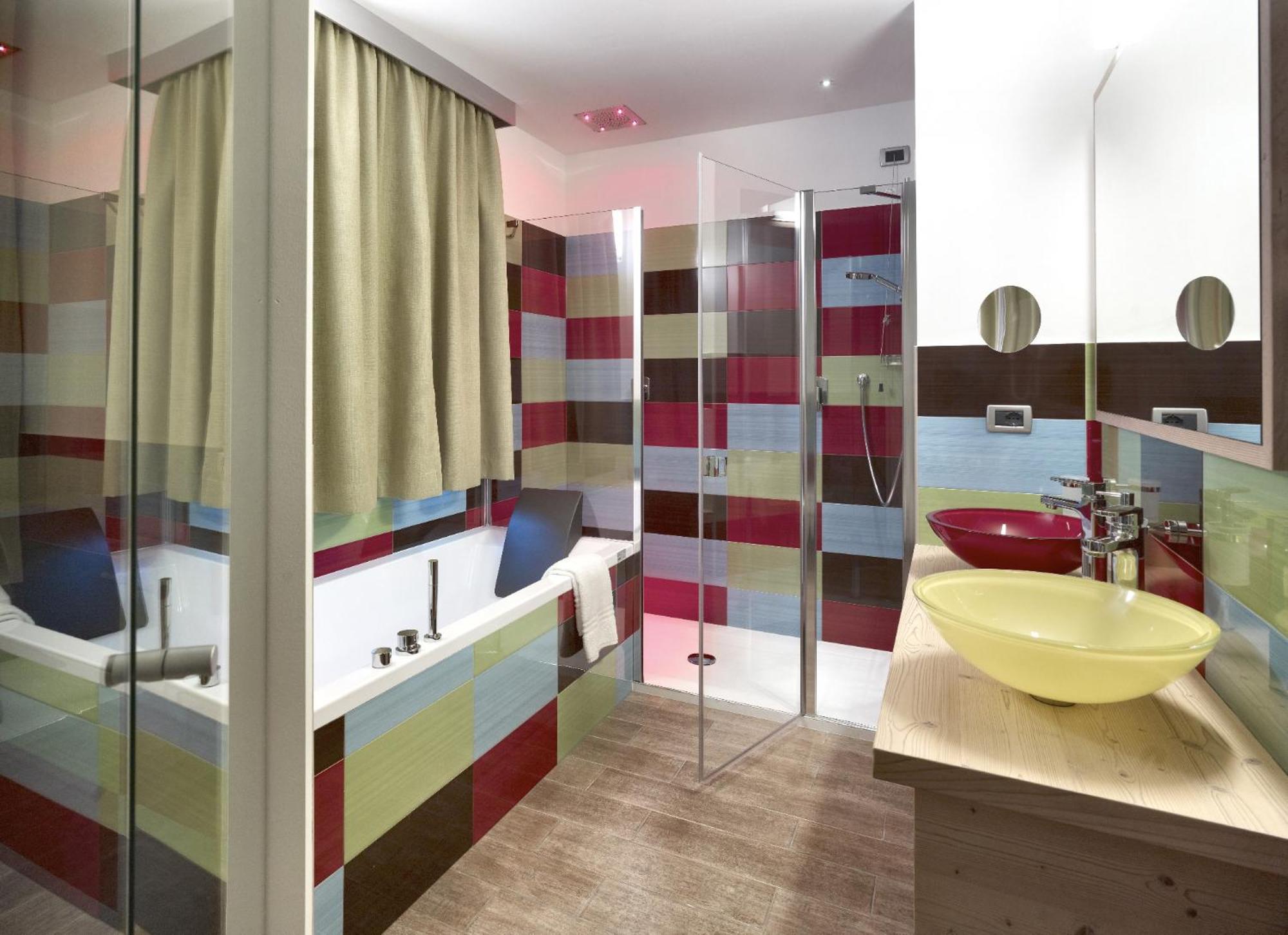 Color Home Suite Apartments Predazzo Extérieur photo