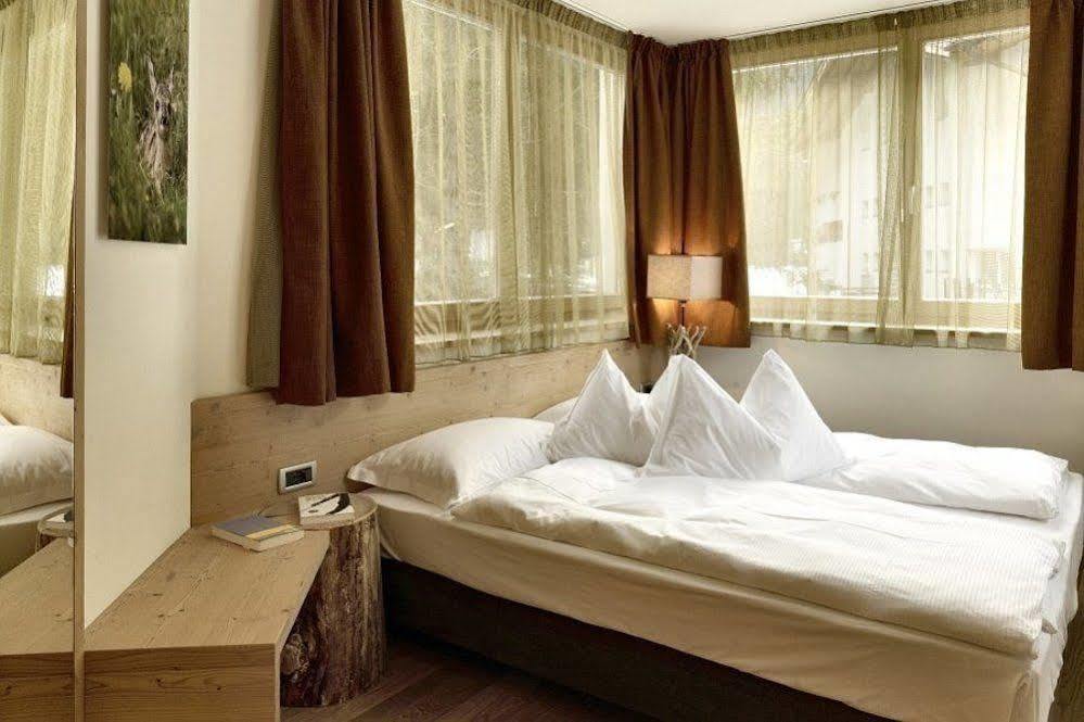 Color Home Suite Apartments Predazzo Extérieur photo