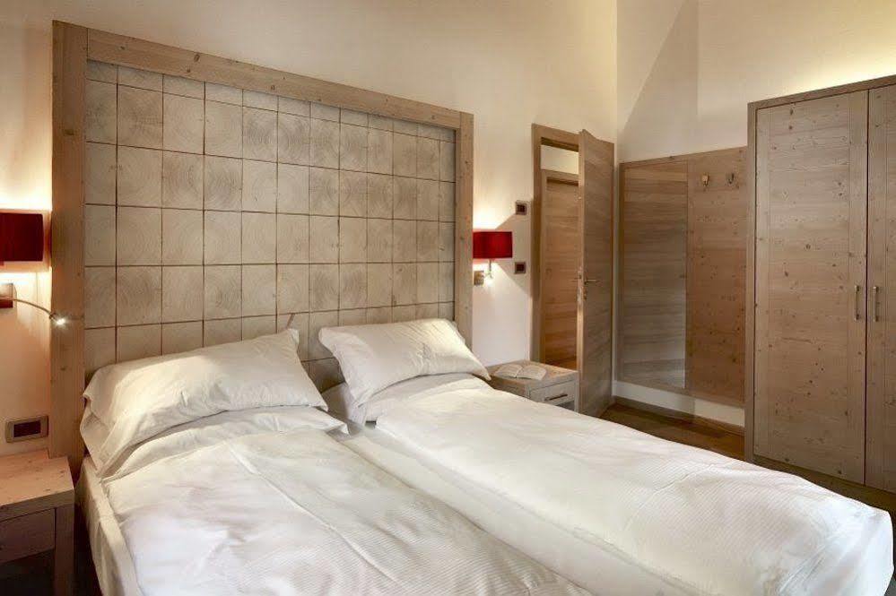 Color Home Suite Apartments Predazzo Extérieur photo