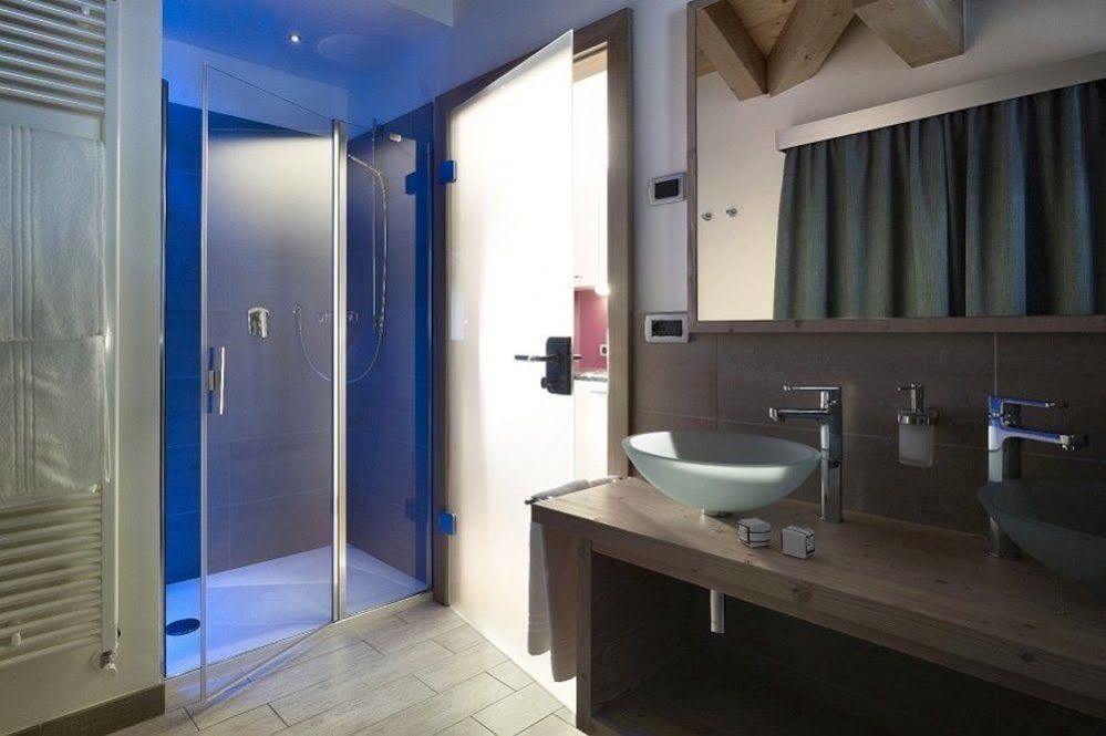 Color Home Suite Apartments Predazzo Extérieur photo